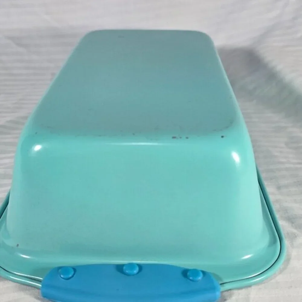 Non-Toxic loaf pan Nonstick Oven Safe with Heat-Resistant‎ Silicone Handles teal
